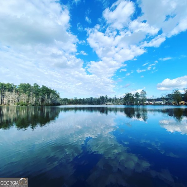427 Lakeview Way, Lagrange