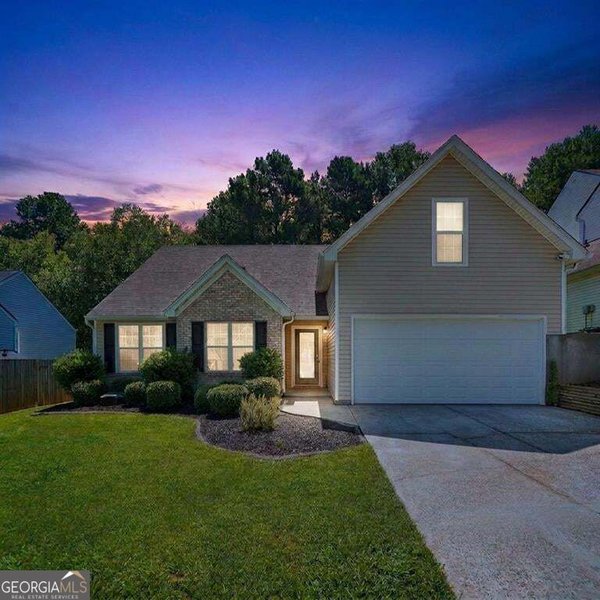 1077 Woodsong Pass Ct Lawrenceville
