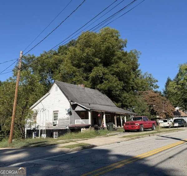 500 Pond Street, Toccoa