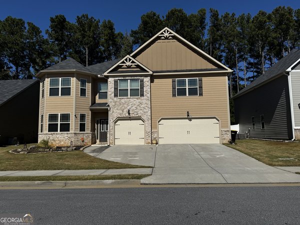 134 Brookview Drive, Newnan