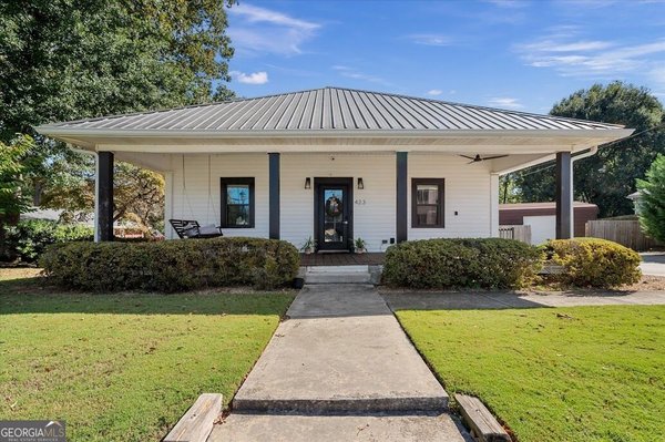 423 White Street, Carrollton