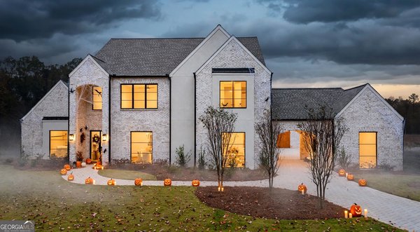 141 North Trace, Alpharetta
