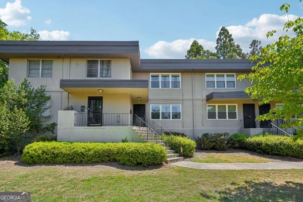 284 Lakemoore Drive, Atlanta