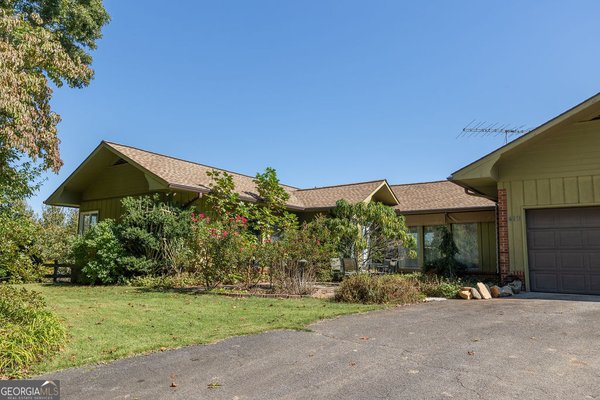 419 Ridge Cliff Marble