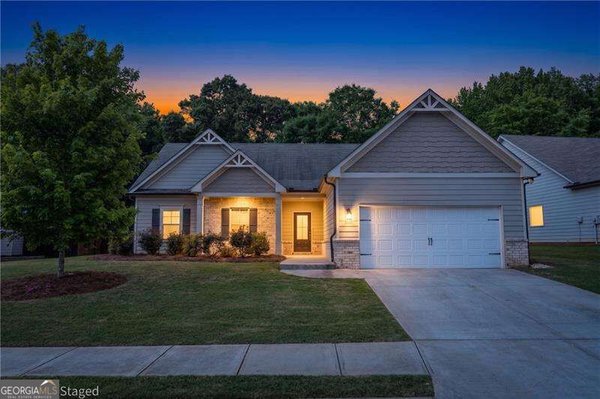 500 Brighton Park Circle, Hoschton