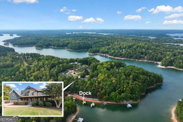 4418 Shellie Lane, Oakwood
