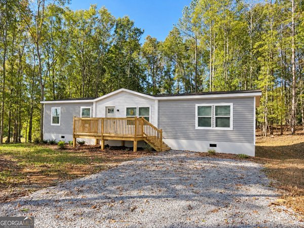 909 Smith Loop Road, Demorest