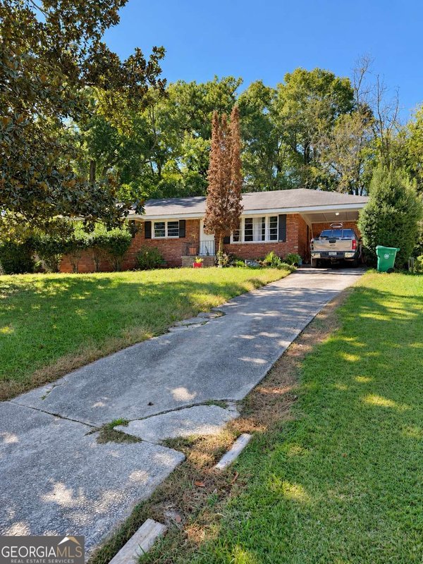 1899 Creekside Court, Decatur