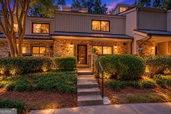 1252 Druid Knoll Dr Brookhaven