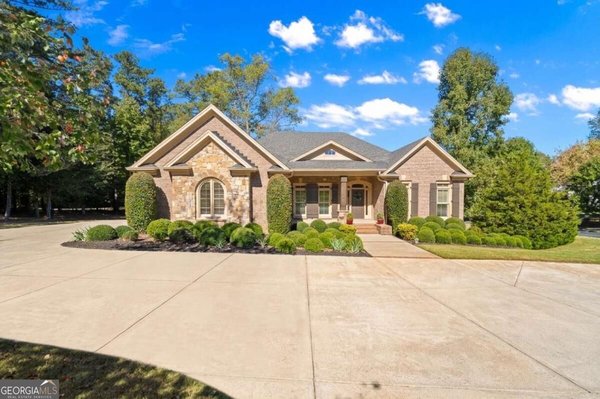 900 Canonero Drive, Milton