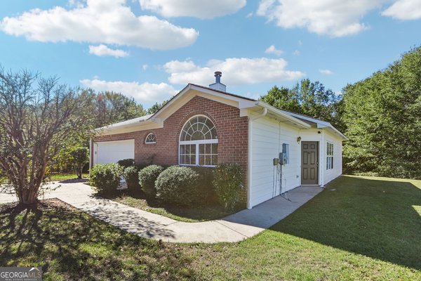 387 Apple Blossom Way, Macon