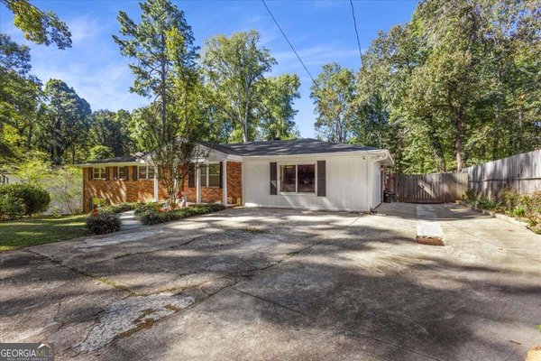 4129 King Edward Drive Douglasville