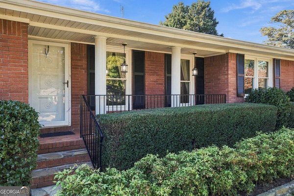 1870 Sierra Drive Marietta