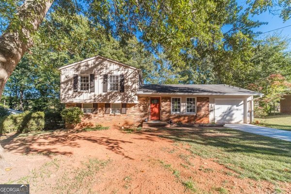 401 College Circle, Athens