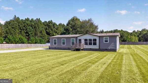521 Midway Road, Resaca