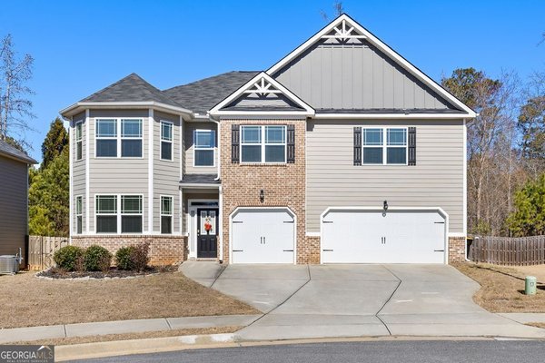 166 Brookview Drive, Newnan