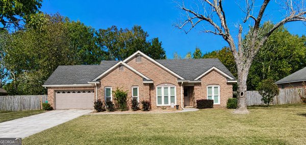 319 Silver Circle, Warner Robins