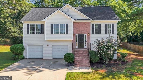 435 Fieldstone Lane, Covington