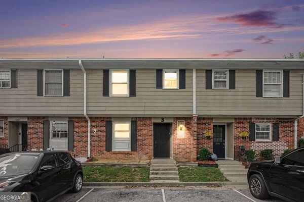 2100 Kings Gate Circle Snellville