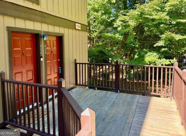 809 River Run Drive Sandy Springs
