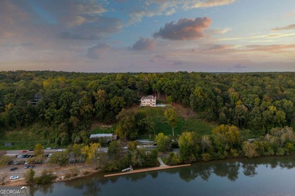 119 Connemara Road Roswell