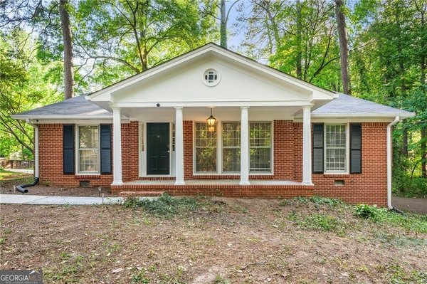 2612 Clairmont Road, Atlanta