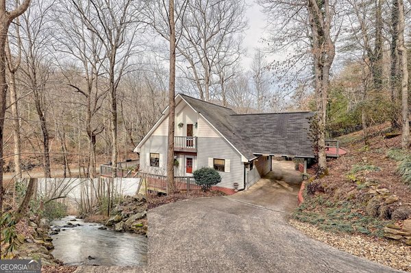 3195 Creekview Road Hiawassee