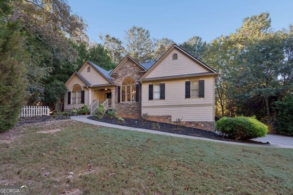 680 Cable Road, Waleska