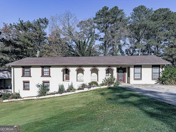 6266 Auburn Drive, Riverdale