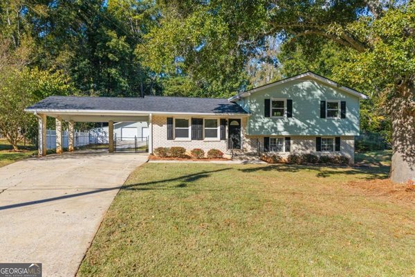 7425 Rountree Drive Riverdale