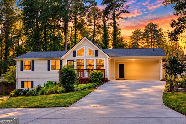 4943 Apple Valley Road, Douglasville