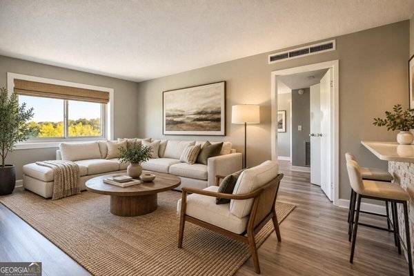 2285 Peachtree Road, Atlanta