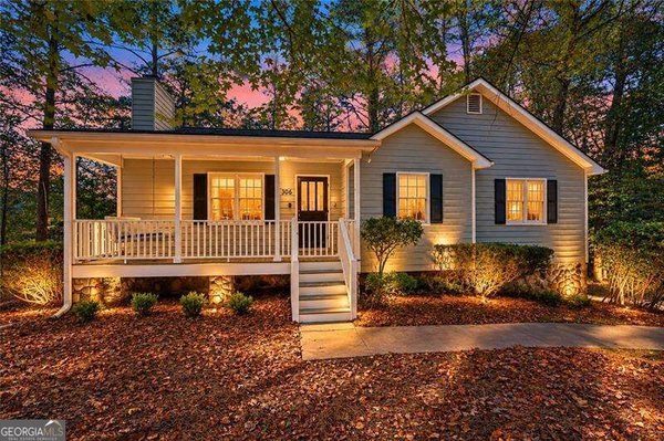 306 Pine Cove, Woodstock