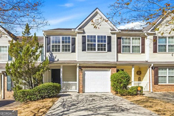 530 Parkway Road, Fairburn