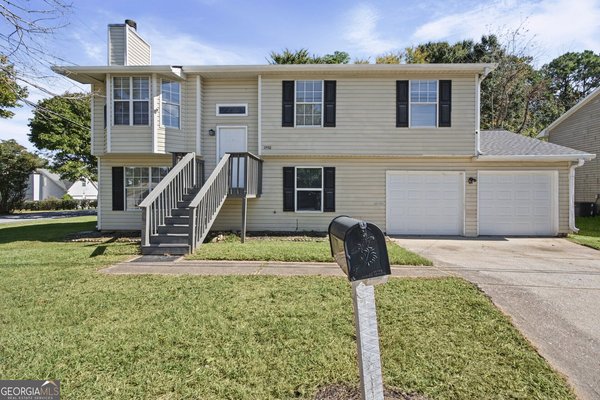 1990 Lown Farm Lane, Lithonia
