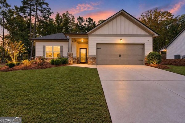 121 Hannahs Court, Dawsonville