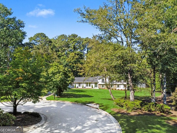 3852 Chattawood Drive, Duluth