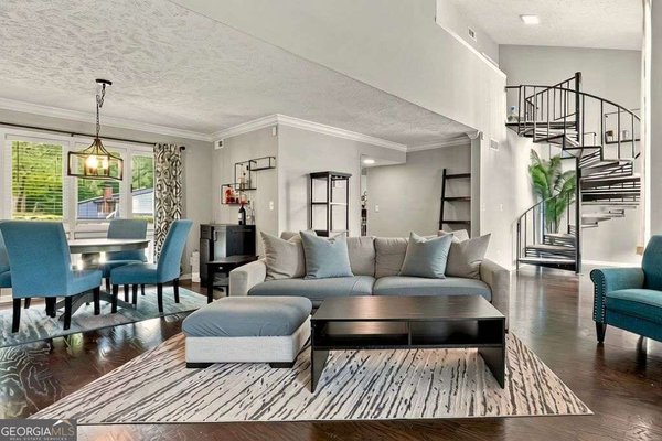 3249 Clairmont North, Brookhaven