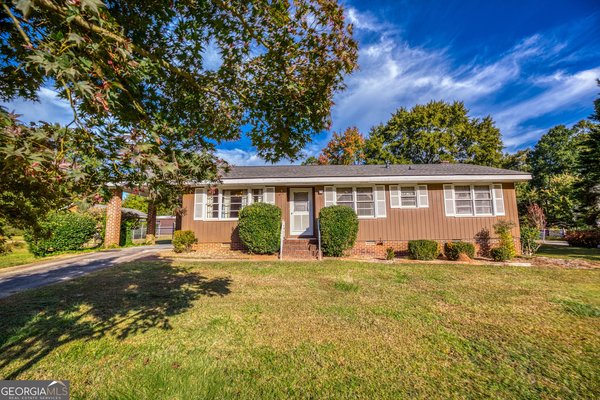 1525 Woodacres Road, Monroe