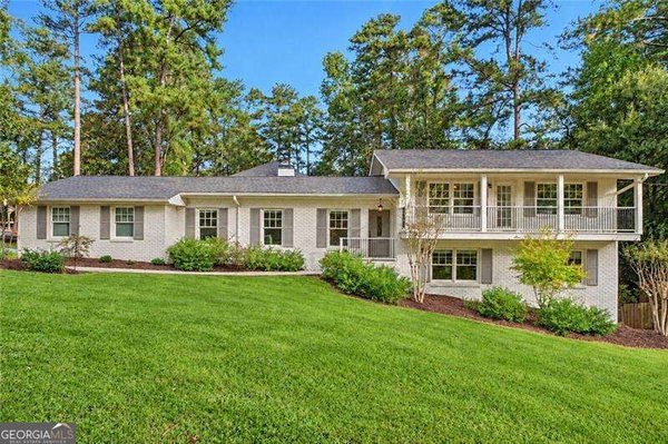 1482 Devonshire Way Dunwoody