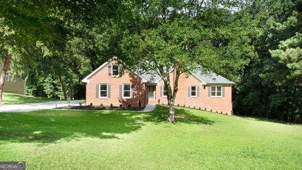 1055 Windridge Drive, Loganville