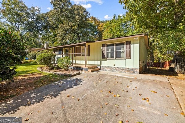 423 Azalea Drive, Stockbridge