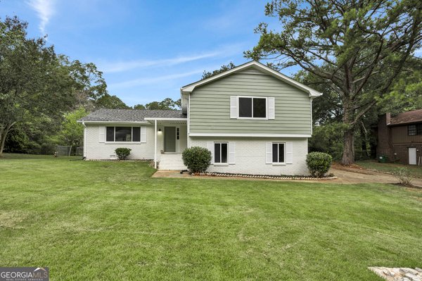 556 Greenview Avenue, Conyers