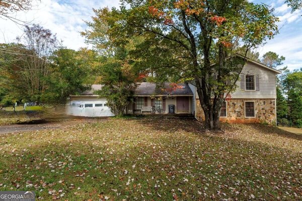 9825 Loblolly Lane Roswell