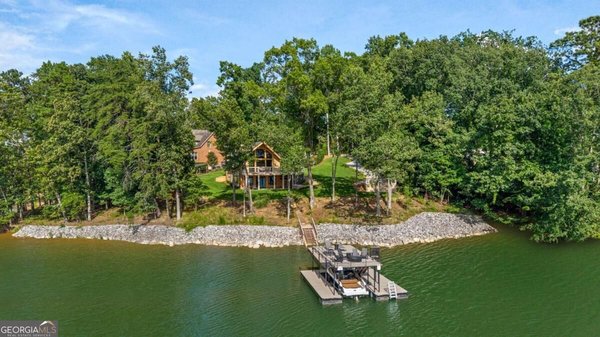 Picture of Neighborhood LAKE LANIER in Buford, GA