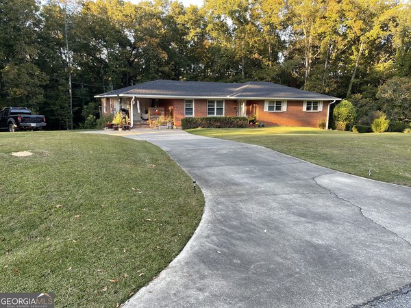 215 Alexandria Drive, Macon