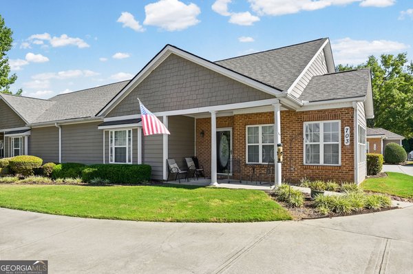 703 Commonwealth Circle Newnan