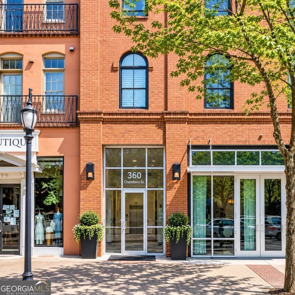 360 Chambers Street Woodstock