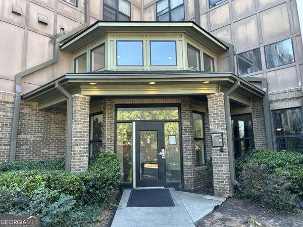 898 Oak Street Atlanta