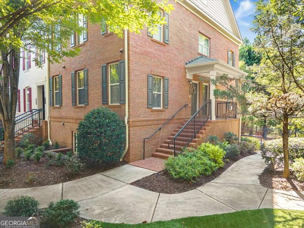 881 Perennial Drive Sandy Springs